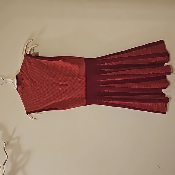 Emporio Armani Sleeveless Deep V Neck Knit Two Tone Burgundy Dress Size 42 - Picture 2 of 2